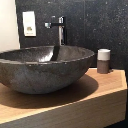 La Legende - Dans Un Quartier Pittoresque Bouillon